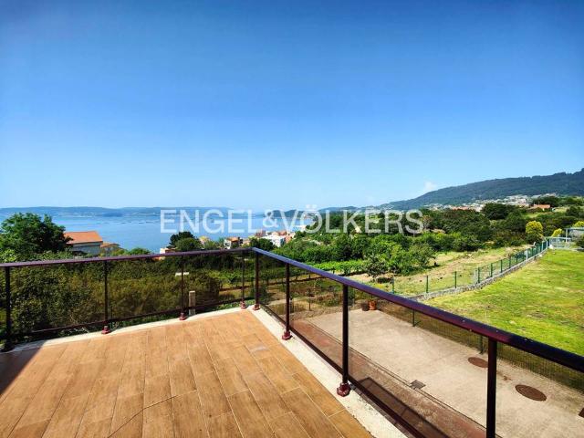 Villa en venta en Bueu, O Enleito