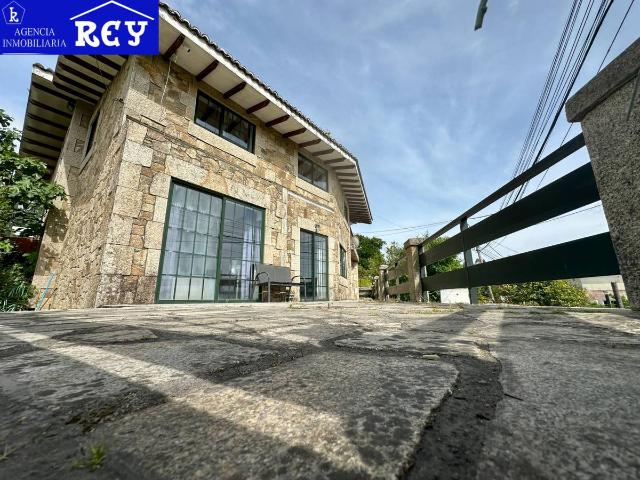 Chalet en venta en Ames, Santiago