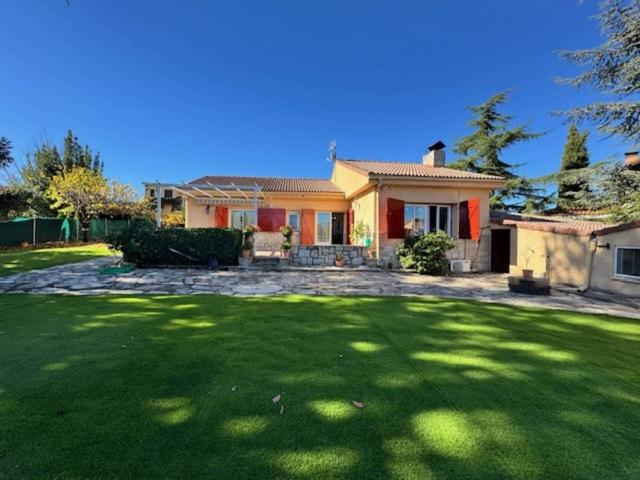 Chalet en venta en Buitrago Del Lozoya, Madrid