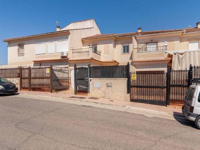 Villa en venta en Bujalance