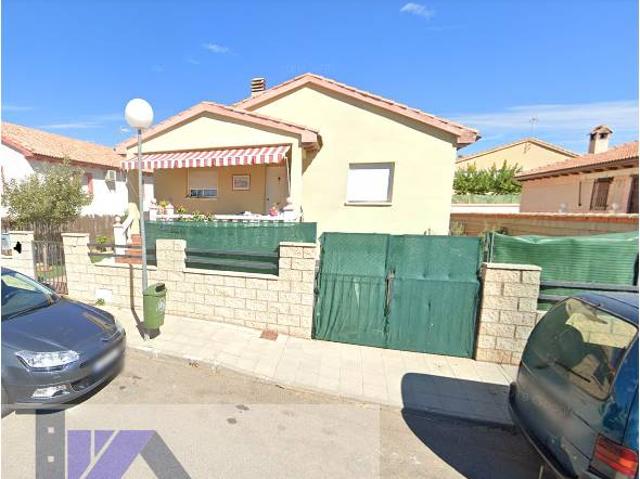 Villa en venta en Burguillos De Toledo