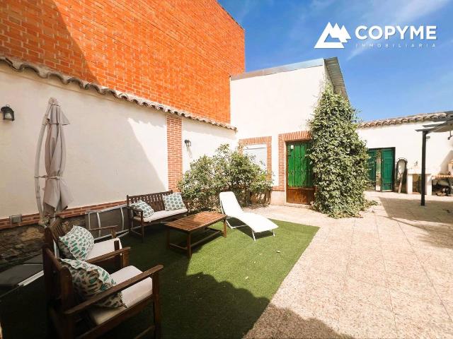 Villa en venta en Burguillos De Toledo