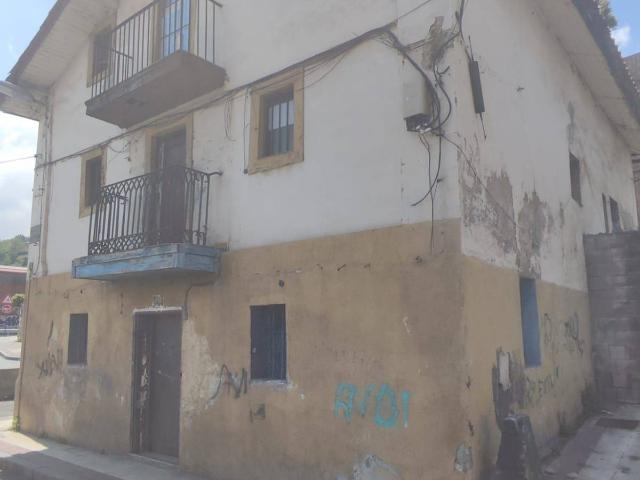 Villa en venta en Barakaldo, Landaburu