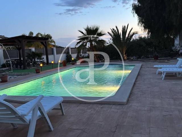 Villa en venta en Busot, Urbanització El Carril