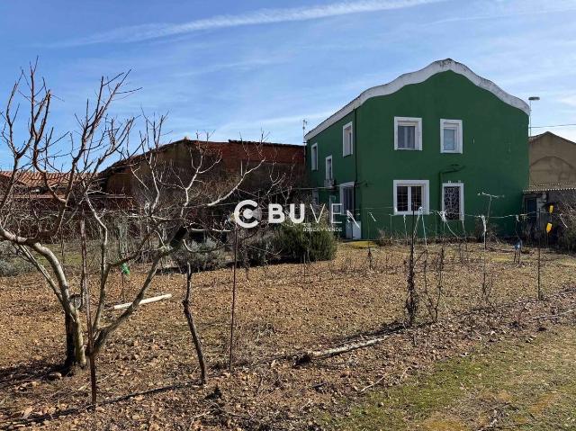 Chalet en venta en Bustillo Del Páramo, Castilla y León