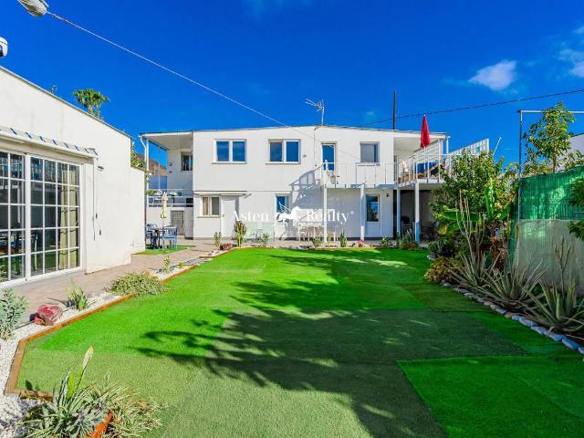 Chalet en venta en Las Casas, Arona