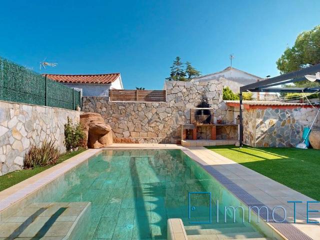 Chalet en venta en la Romànica, Barberà Del Vallès