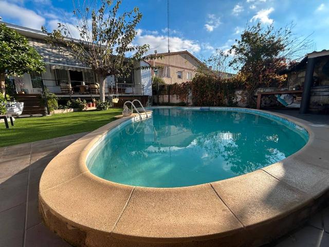 Chalet en venta en la Romànica, Barberà Del Vallès