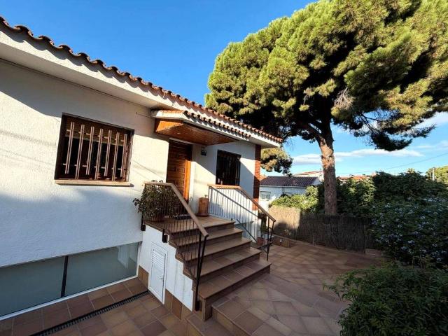 Chalet en venta en la Romànica, Barberà Del Vallès