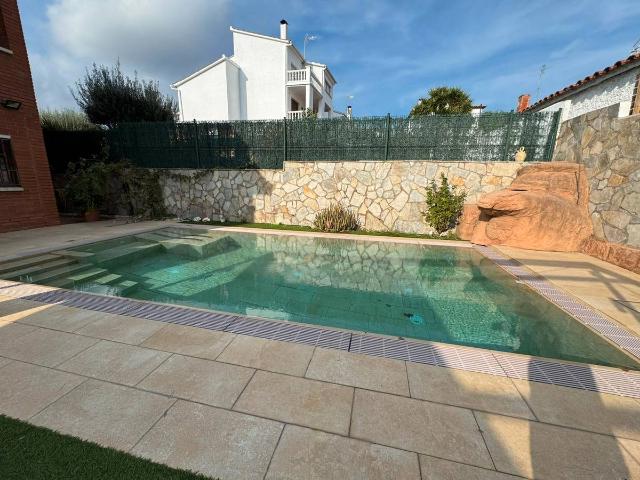 Chalet en venta en la Romànica, Barberà Del Vallès