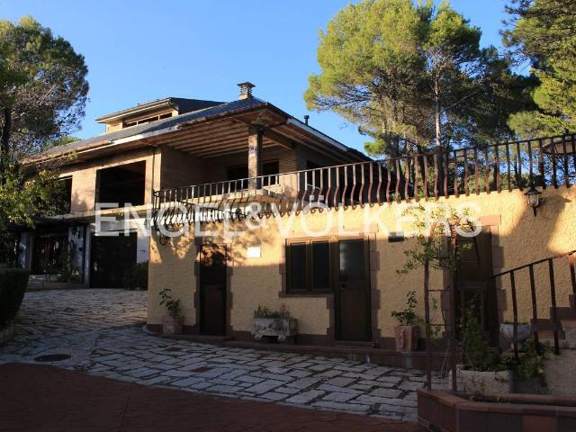 Chalet en venta en Cabanillas De La Sierra, Madrid