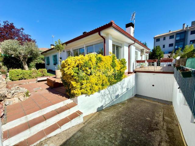 Chalet en venta en Cabanillas Del Campo, Castilla-La Mancha