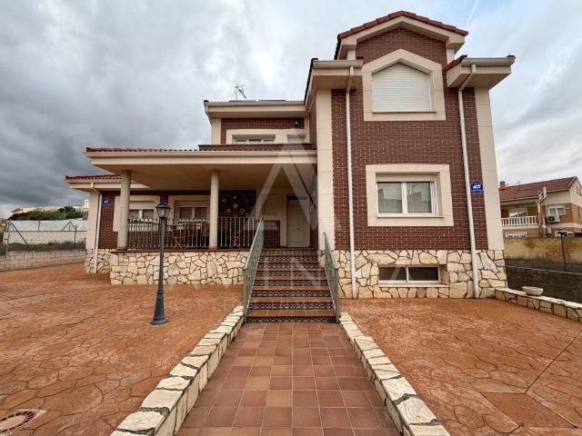 Chalet en venta en Cabanillas Del Campo, Castilla-La Mancha