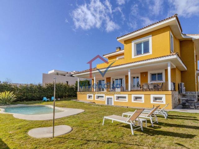 Chalet en venta en Cabanillas Del Campo, Guadalajara