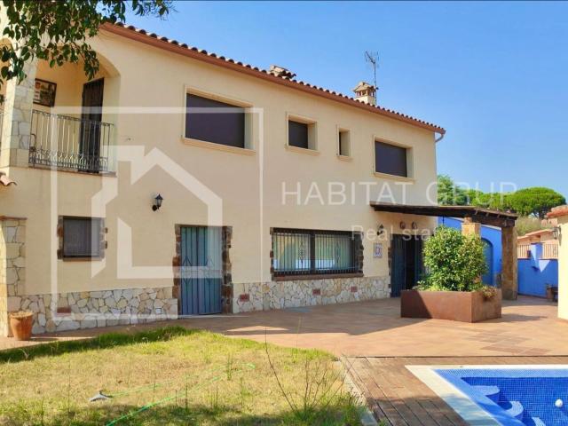 Villa en venta en Calonge
