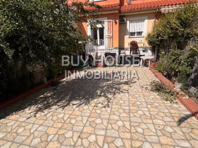 Villa en venta en Cabañas De La Sagra
