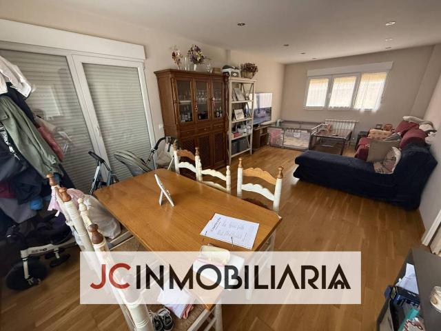 Villa en venta en Cabezón De Pisuerga