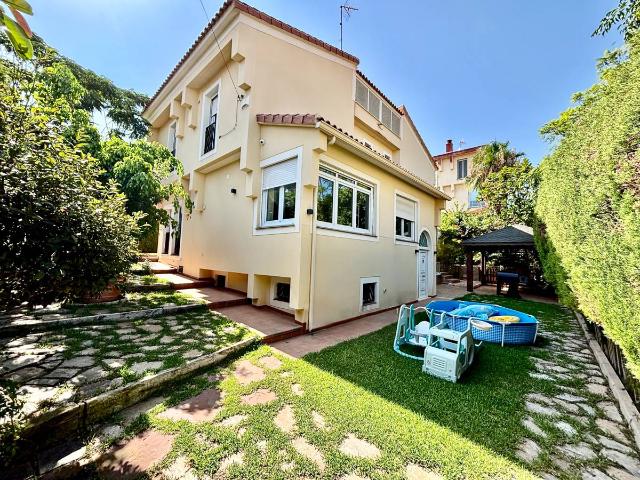 Chalet en venta en Casco Antiguo - Santa Cruz - Ayuntamiento, l'Alacantí
