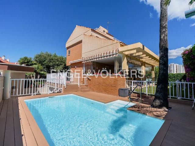 Chalet en venta en Casco Antiguo - Santa Cruz - Ayuntamiento, l'Alacantí