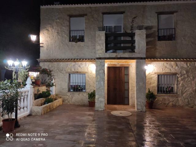 Chalet en venta en La Estación, Cabra