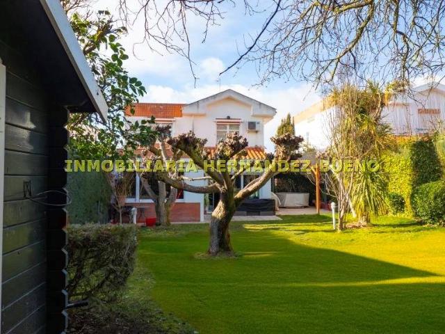 Chalet en venta en Cabrerizos, Castilla y León