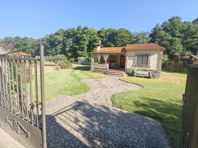 Chalet en venta en Cabrero, Extremadura