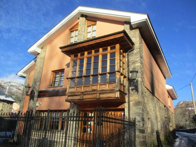 Chalet en venta en Cabrillanes, Castilla y León