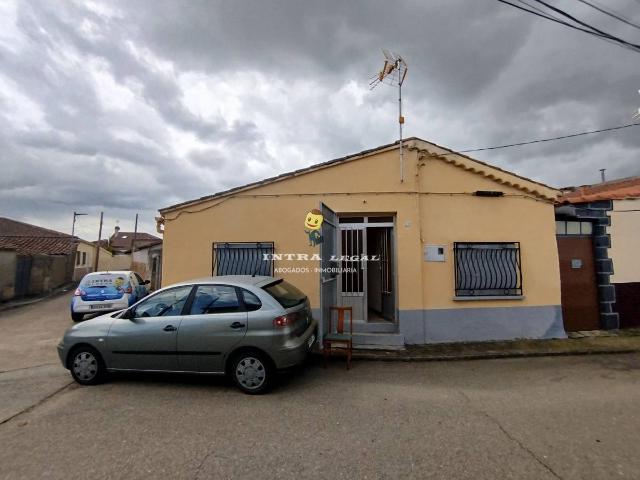 Villa en venta en Cabrillas