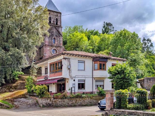 Chalet en venta en Cabuérniga, Cantabria