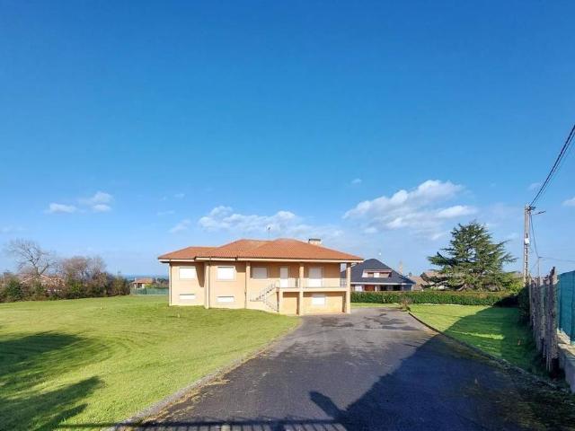 Chalet en venta en Gijón, Asturias