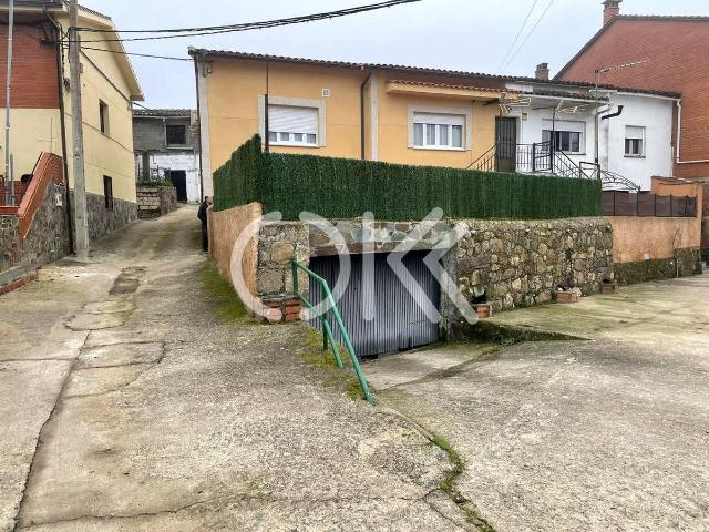 Chalet en venta en Cadalso, Extremadura