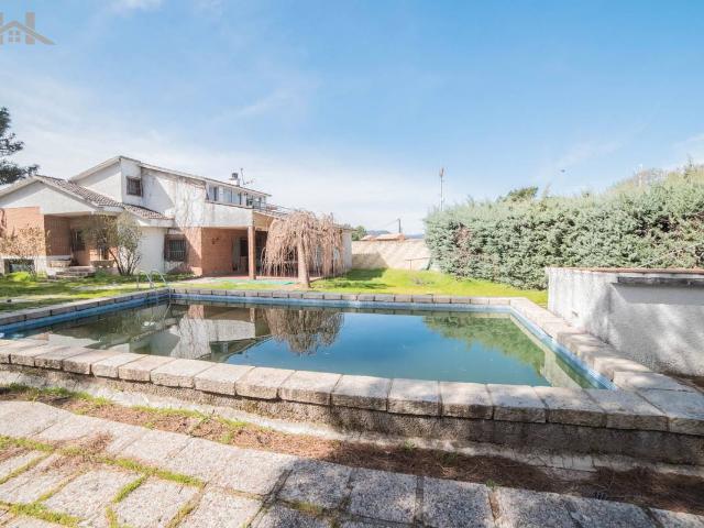 Chalet en venta en La Castellana y El Pilar, Cadalso De Los Vidrios