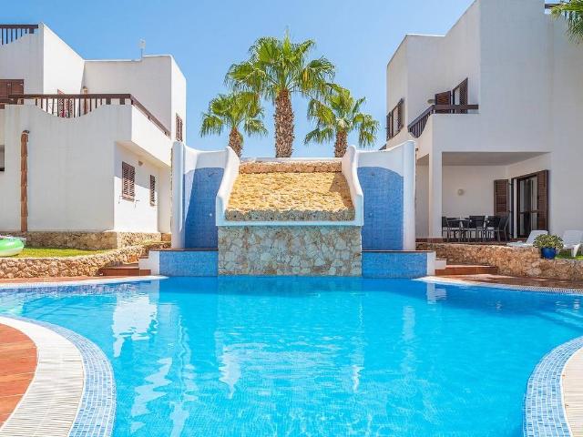 Villa en venta en Llucmayor