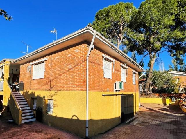 Villa en venta en Santa Cruz Del Retamar, Las Perdices