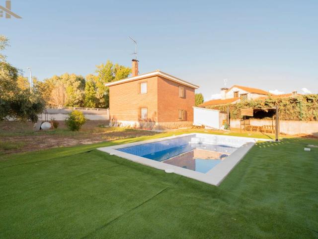 Villa en venta en Santa Cruz Del Retamar, Las Perdices