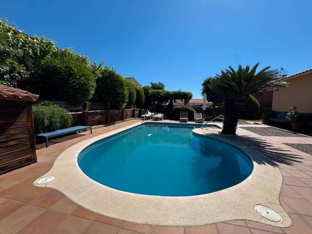 Chalet en venta en Caldes De Montbui