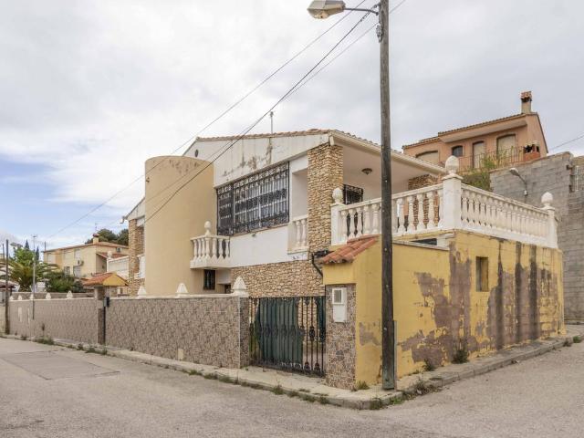 Chalet en venta en La Serranía, Valencia
