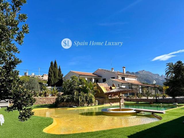 Chalet en venta en Callosa D'en Sarrià, Valencia