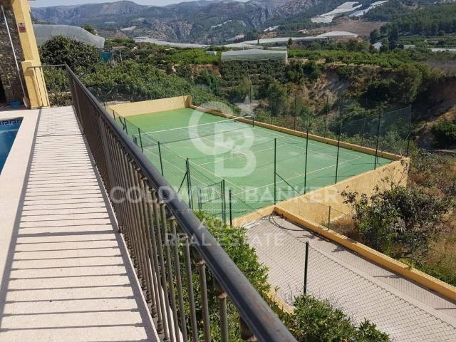 Villa en venta en Callosa D'en Sarrià