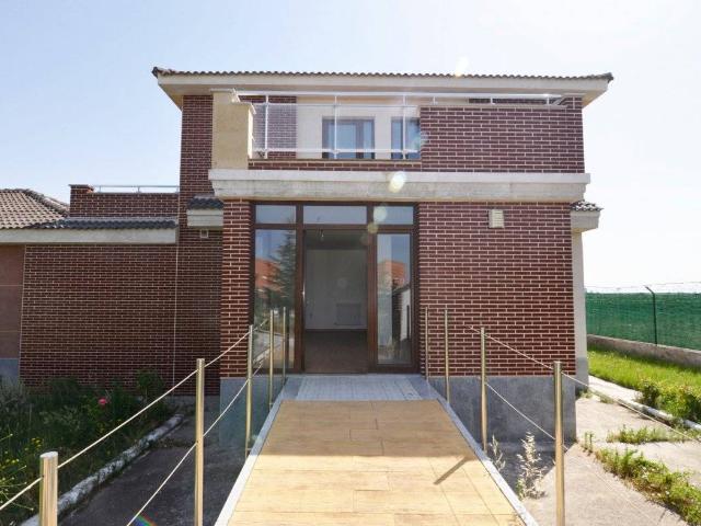 Villa en venta en Calvarrasa De Abajo