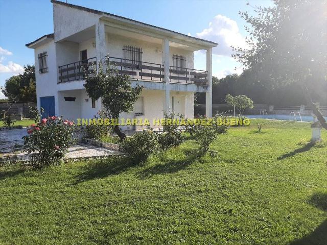 Villa en venta en Calvarrasa De Abajo