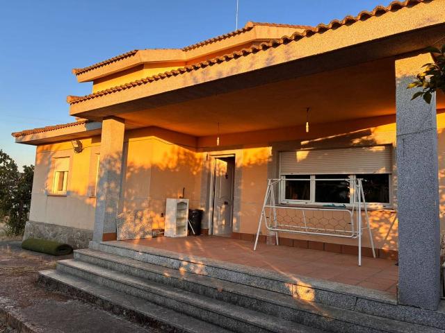 Chalet en venta en Calvarrasa De Arriba, Castilla y León