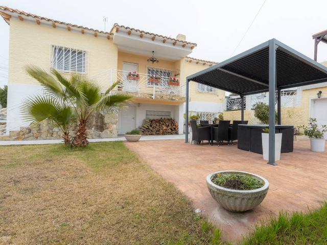 Chalet en venta en Casarrubios Del Monte, Castilla-La Mancha