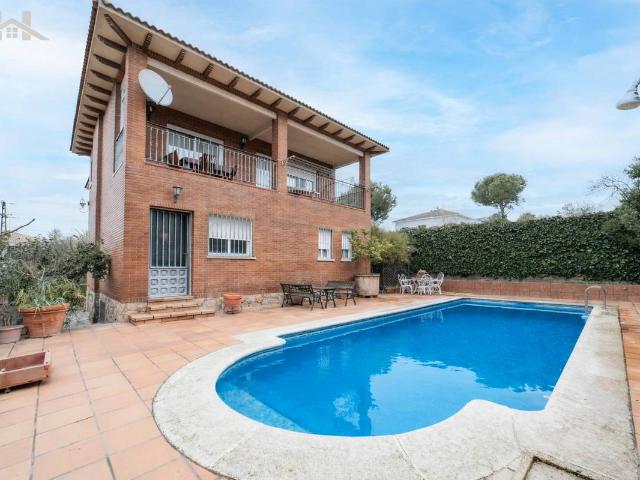 Chalet en venta en Casarrubios Del Monte, Castilla-La Mancha