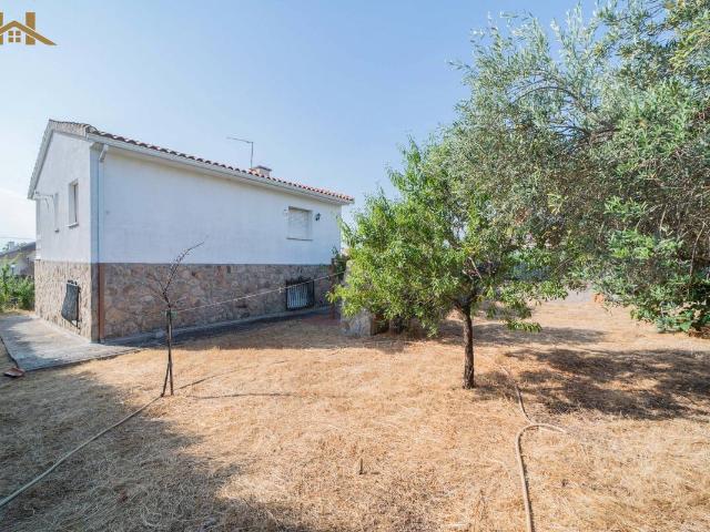 Villa en venta en Casarrubios Del Monte