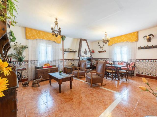 Chalet en venta en Calzada de Calatrava, Ciudad Real