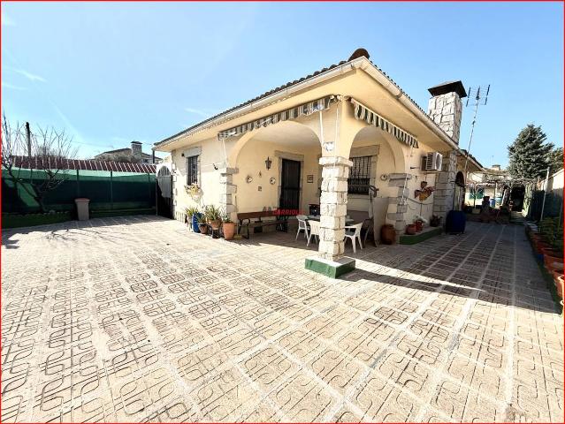 Chalet en venta en Camarena, Castilla-La Mancha