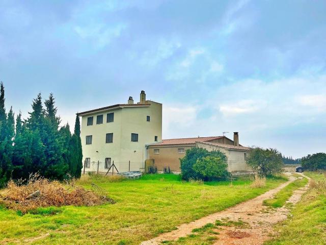 Villa en venta en Camarles