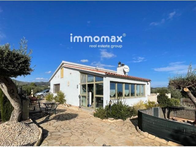 Villa en venta en Camarles