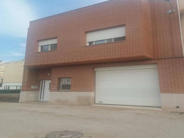 Villa en venta en Camarles